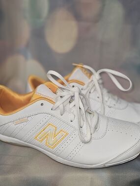 New Balance 474 Sneakers with Yellow Accent Never Worn, Dead-Stock 8.5